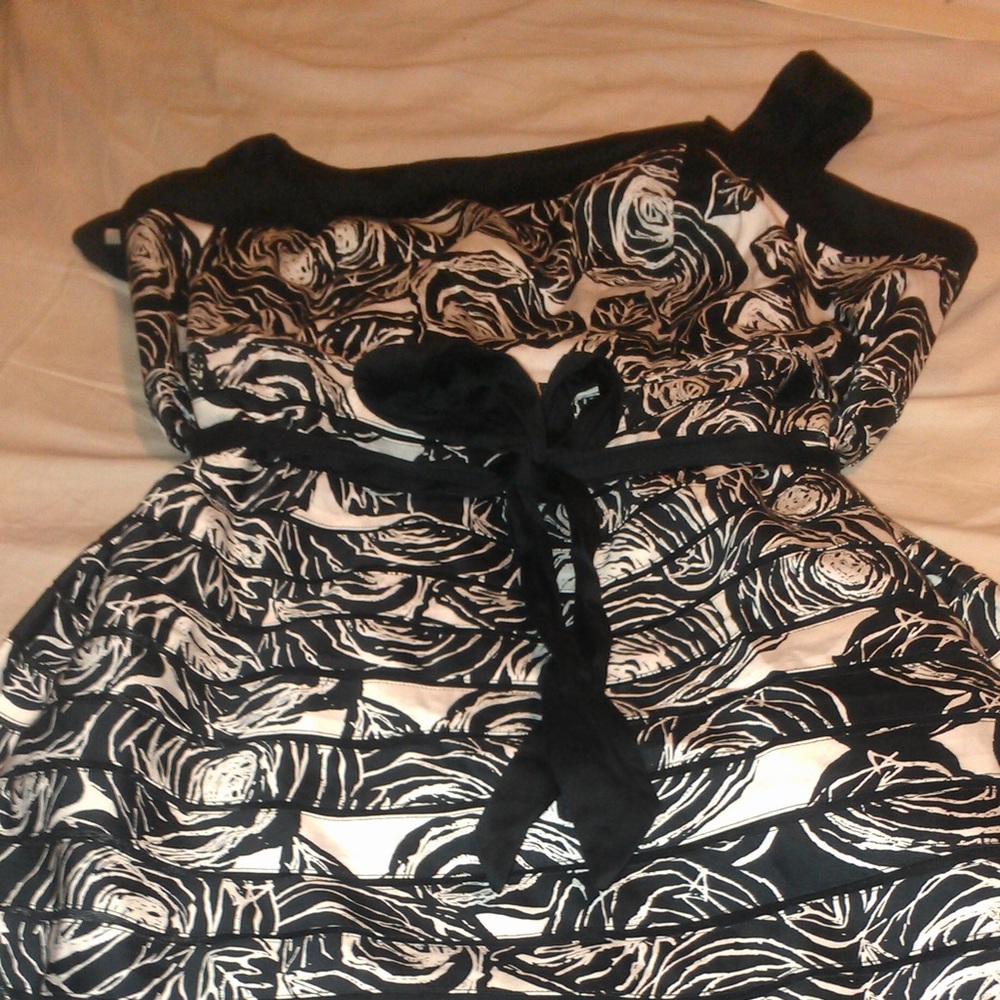 Addition Elle Spaghetti Strap Dress. New